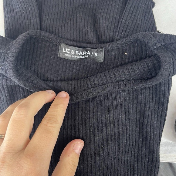 Small - Women's - Liz & Sara - Chic Black Ribbed Bodysuit with Ruffle Trim - Picture 7 of 7